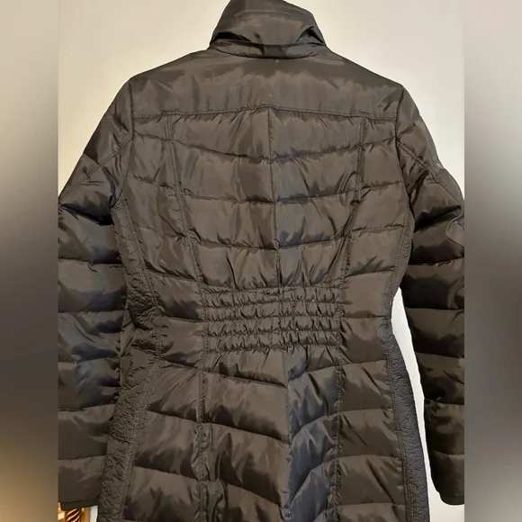 Michael Kors Women's Long Puffer Coat Size small black with gold see pics* - Picture 3 of 16